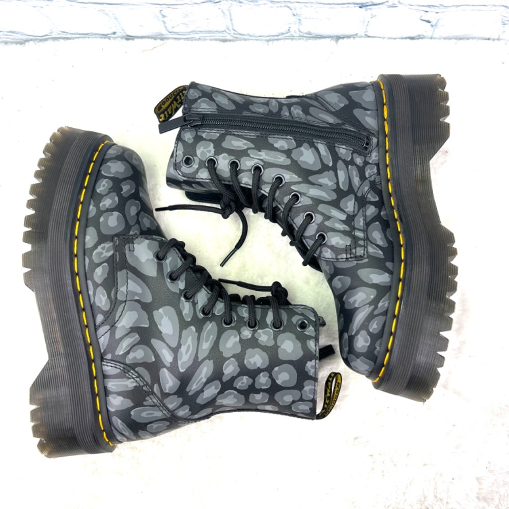 🚫SOLD!🚫NWOT |•DR. MARTENS•| JADON Black & Grey Cheetah Print Boots - Picture 5 of 15